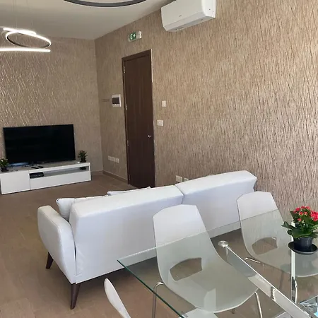 Apartament Three Bedroom Penthouse *